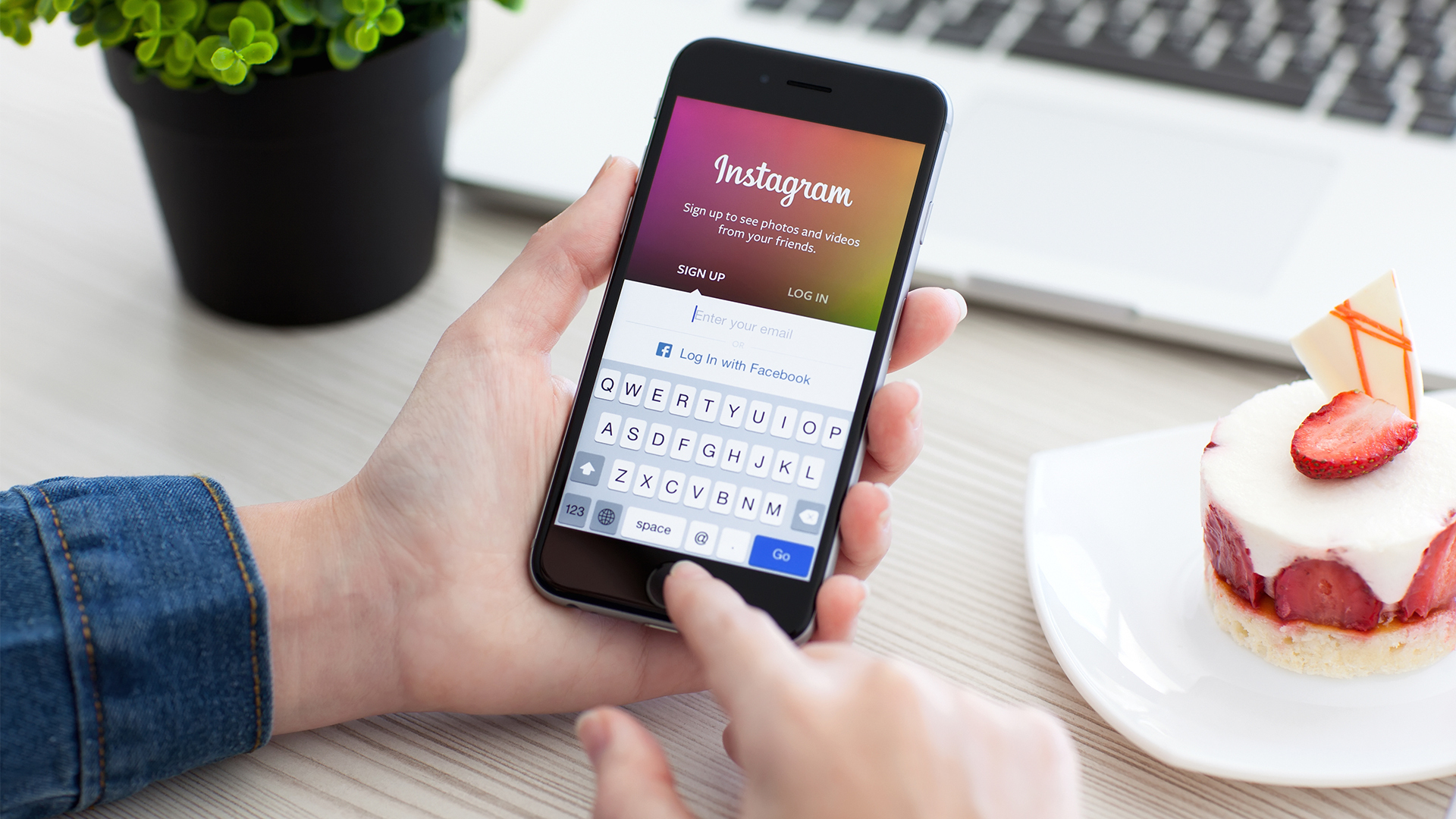 How to access Instagram through VPN.  Which VPN is better to download and is it safe